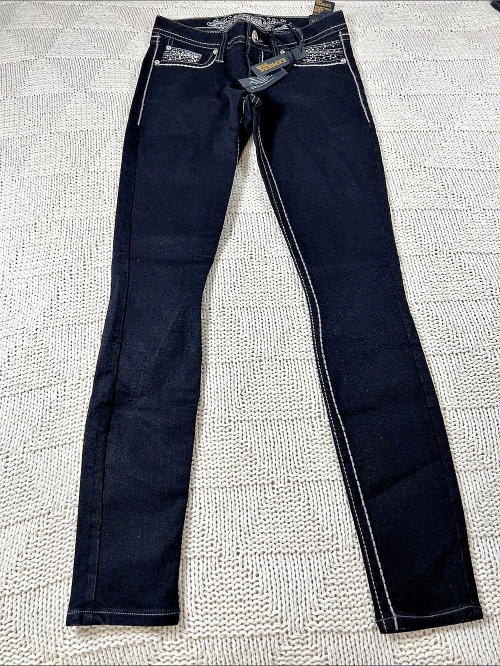 Express Zelda Slim Fit Ultra Low Rise Jean Leggjngs NWT